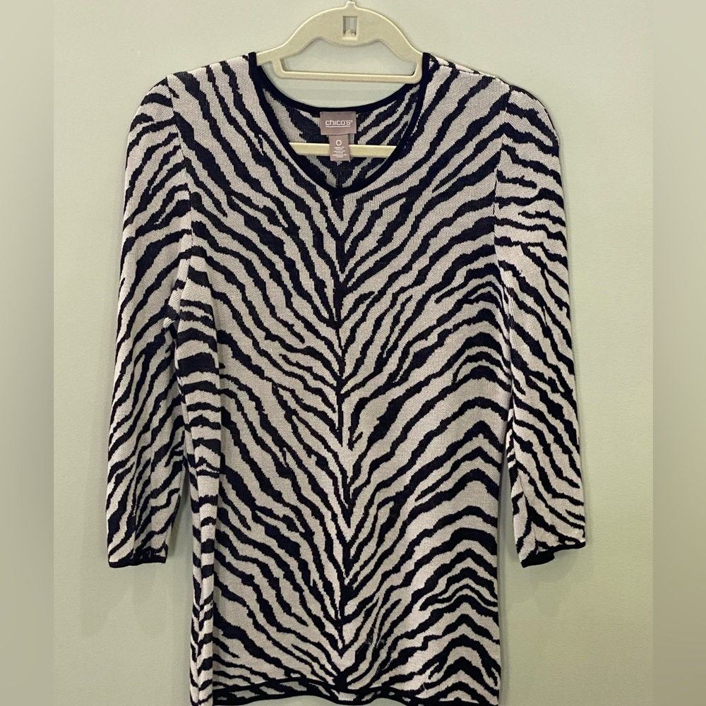 Chico’s Size 0, 3/4 sleeve zebra sweater